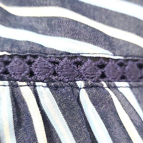 Time & Tru Buttondown Shift Dress, Blue & White Stripe, Size Large (12-14) - Picture 3 of 9
